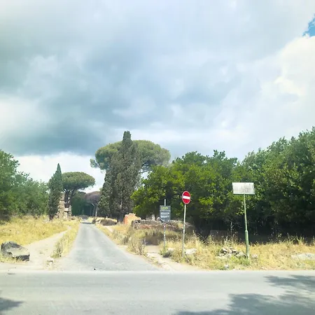 Terraced By The Ancient Appian Way 4 Rom
